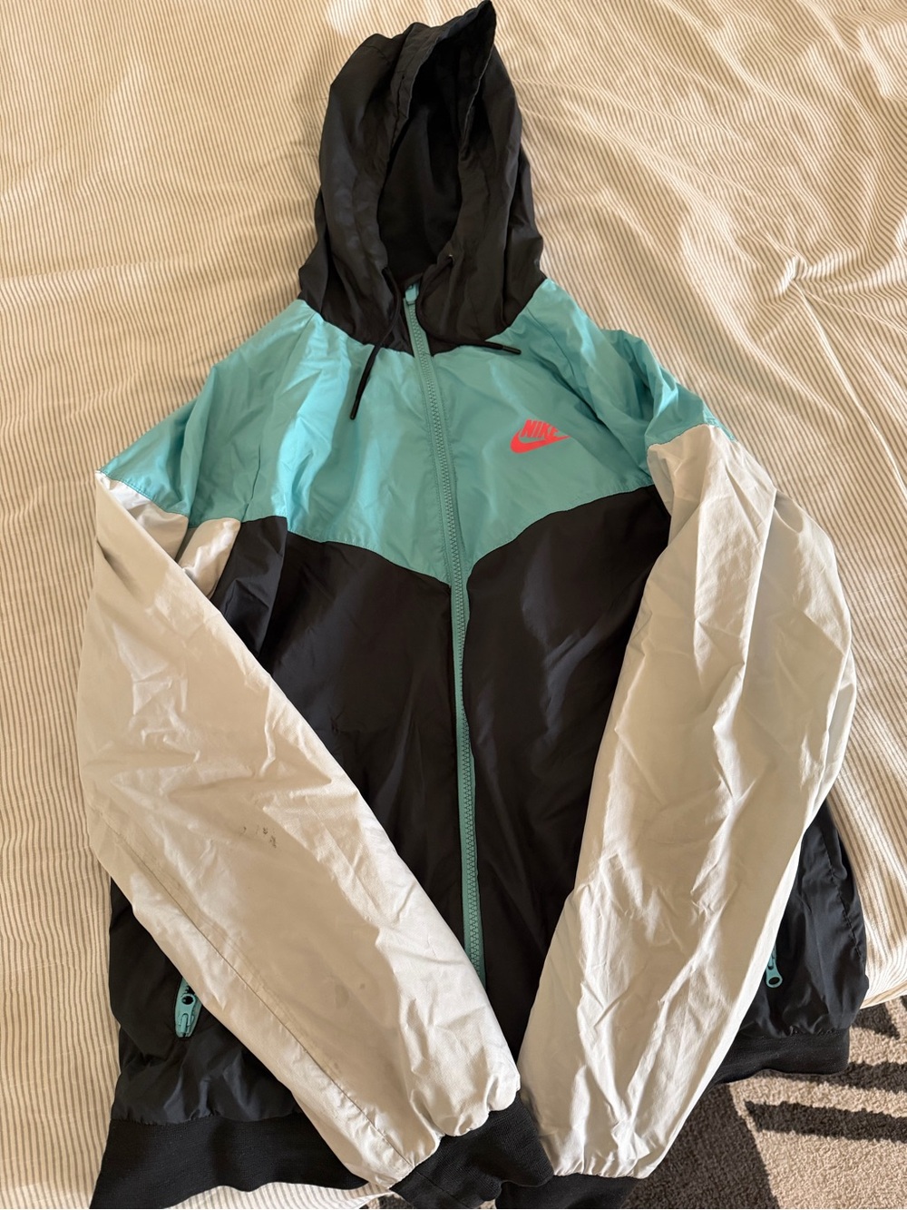 Nike Men’s Hooded Colorblock Windbreaker in Teal, Black & White